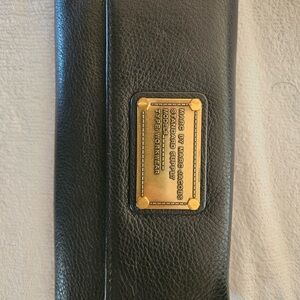 Marc by Marc Jacobs Black Leather Strap with Gold Plate